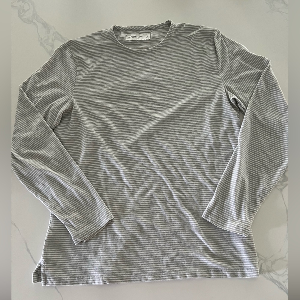 Abercrombie Men’s Grey & White Stripe Long Sleeve
